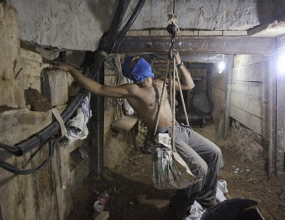 Budowa tunelu Hamasu w Gazie, padziernik 2013 [ródo]