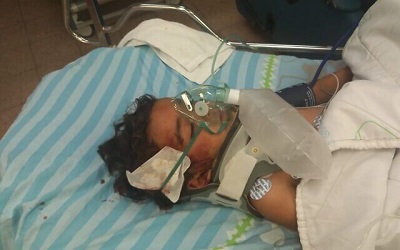 <span>Zdjęcie tego samego trzyletniego Muhammada Bakra Husseina, kiedy był przewożony do szpitala. Ten obraz był szeroko rozpowszechniany, zwłaszcza w mediach palestyńskich i w relacjach antyizraelskich. Późniejszych zdjęć chłopca, który szybko wracał do zdrowia w izraelskim szpitalu, woleli nie pokazywać.</span>