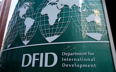 Rzd brytyjski w cigu najbliszych piciu lat ma przesun 5,8 miliarda funtów z budetu funduszy pomocowych do funduszu rodków przeznaczonych na walk z globalnym ociepleniem. Zdjcie: PA