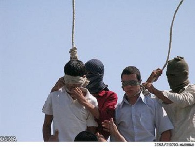 Iran pozostaje drugim największym na świecie katem po Chinach. W latach 200-2019 wykonano tam co najmniej 8 tysięcy wyroków śmierci. Tylko w pierwszych miesiącach 2021 roku powieszono co najmniej 27 więźniów. „Egzekucje w islamie – mówił ajatollah Ruhollah Chomeini – są egzekucjami miłosierdzia… To jest jak lekarz uwalniający nożem społeczeństwo od szkodliwych wpływów\