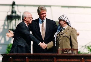 Podpisanie Porozumień z Oslo 13 września 1993 r. (Wikipedia)